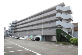 プレミール中央の外観