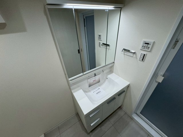 【ロイヤル芦屋川の洗面所】