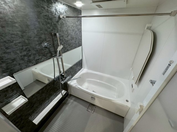 【ロイヤル芦屋川の浴室】