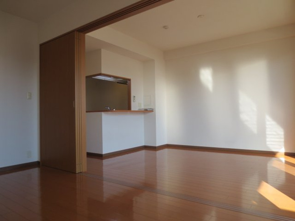 園生テクノプラザの居間