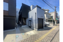富士見台ガレージハウスの外観