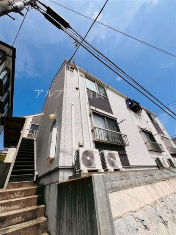 バーン・サヌーク杉田の画像