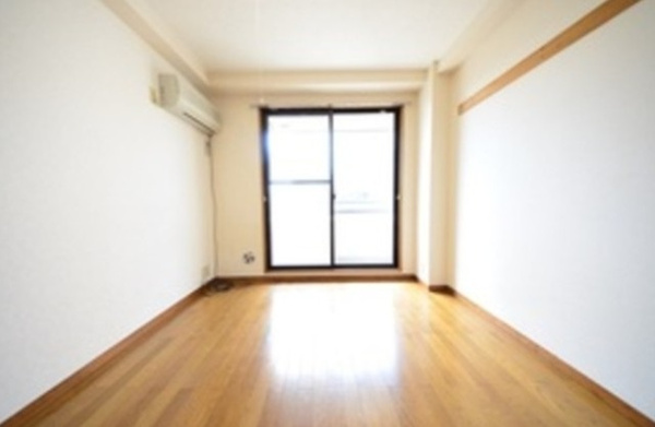 ベルビータ新高円寺の居間