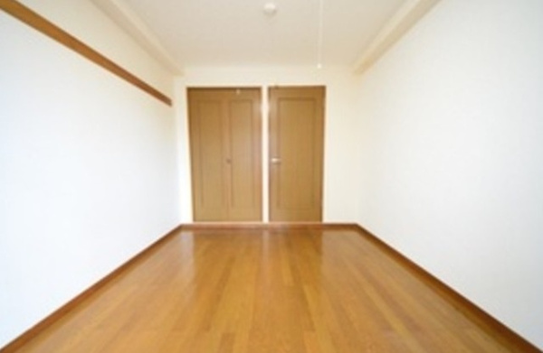 ベルビータ新高円寺の洋室