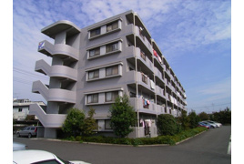 パレス梨花の外観