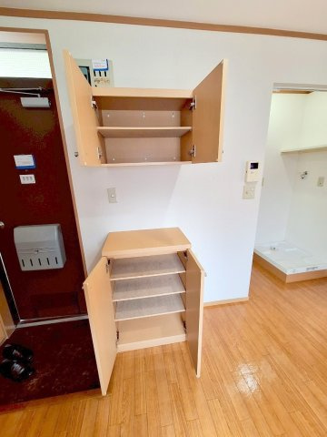 メゾンパールの玄関