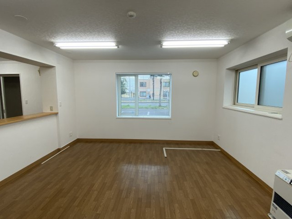 【シャーロットタウン．の居間】