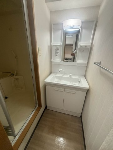 【スカイコートK1の洗面所】