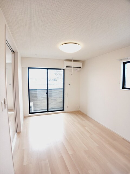 【アジュガ・Ⅱの居間】