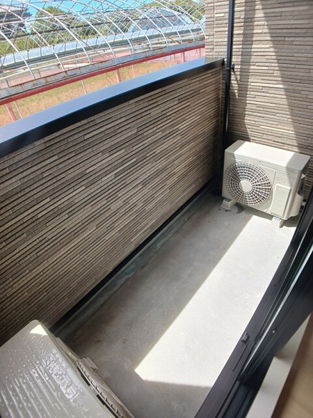 【アジュガ・Ⅱのバルコニー】