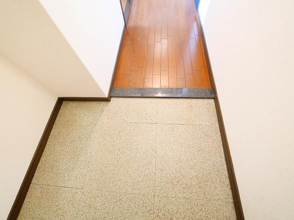 グリーンコーポ東生駒の玄関