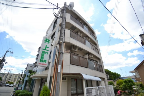 ライオネス富松の外観