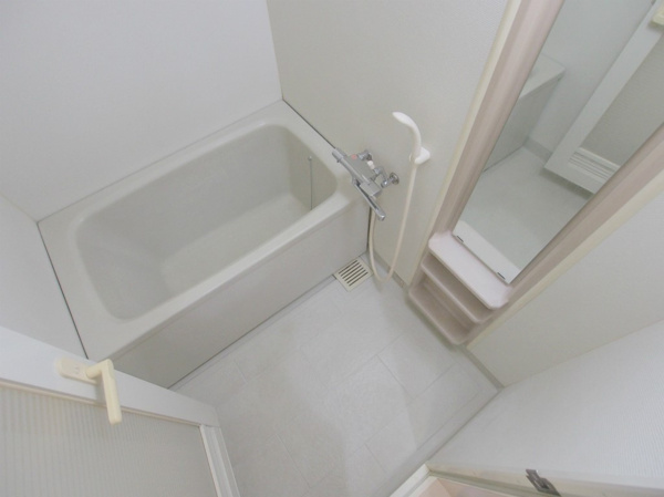 【グリーンコート毘沙門の浴室】