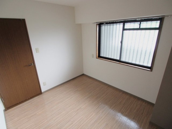 【グリーンコート毘沙門の子供部屋】