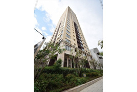 アルグラッドザタワー心斎橋の外観