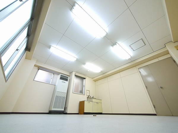 【千曲ビルの内装】