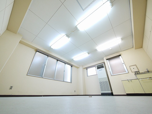 【千曲ビルの内装】