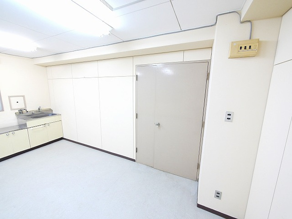 【千曲ビルの内装】