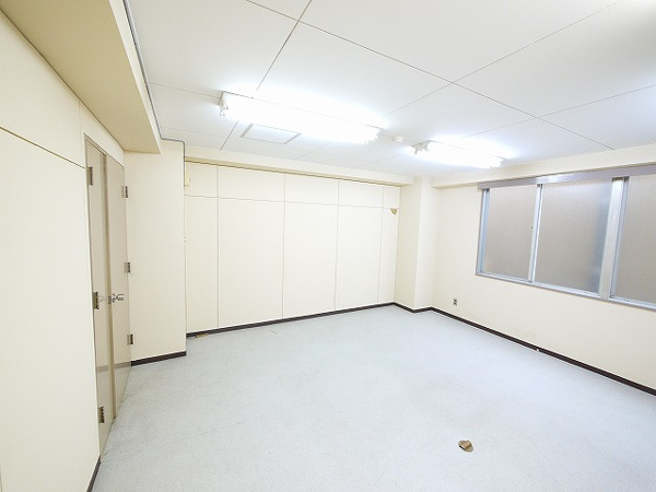 【千曲ビルの内装】