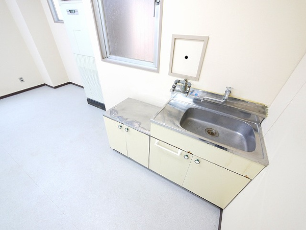 【千曲ビルの内装】