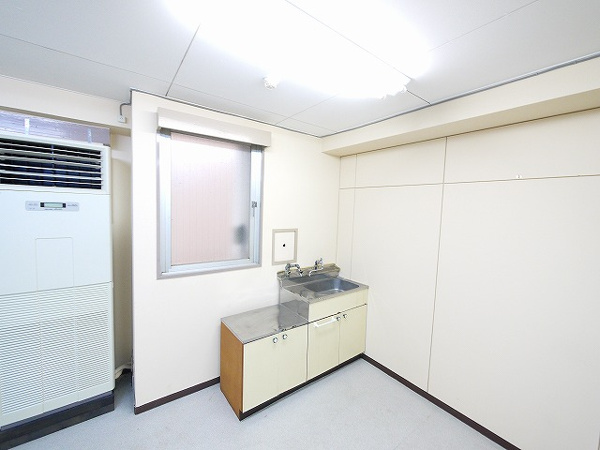 【千曲ビルの内装】