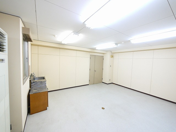 【千曲ビルの内装】