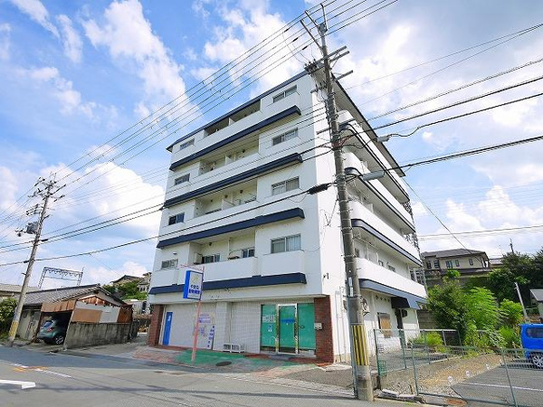 メゾン西大寺の外観