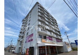 第１３ビルの外観