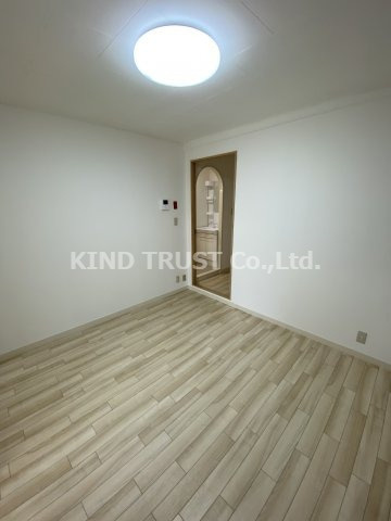 日商岩井中津マンションの内装