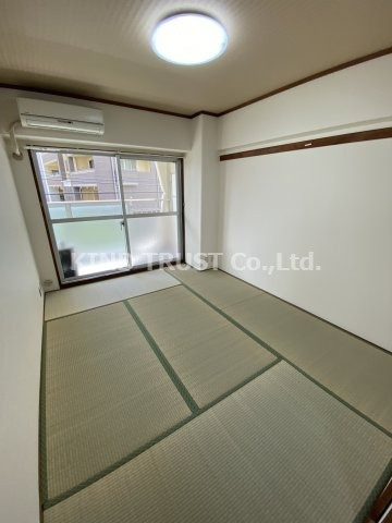 日商岩井中津マンションの和室