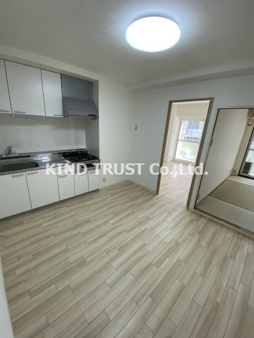 日商岩井中津マンションの居間