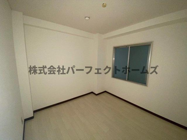 ハイクレスト宮之阪の洋室