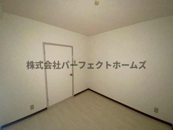 ハイクレスト宮之阪の洋室