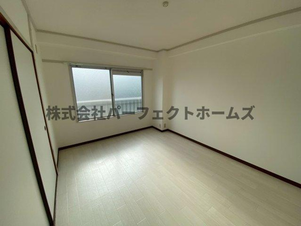 ハイクレスト宮之阪の洋室