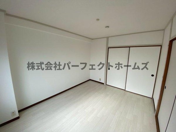 ハイクレスト宮之阪の洋室