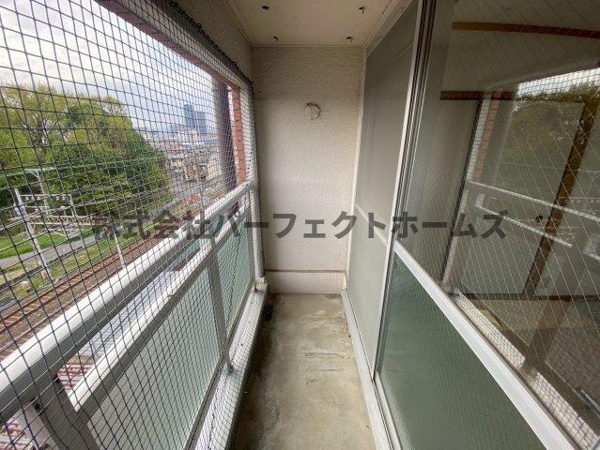 ハイクレスト宮之阪のバルコニー