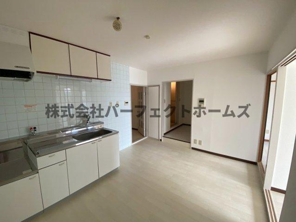 ハイクレスト宮之阪の居間