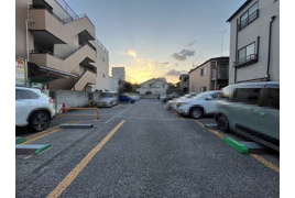 島田マンション駐車場の外観