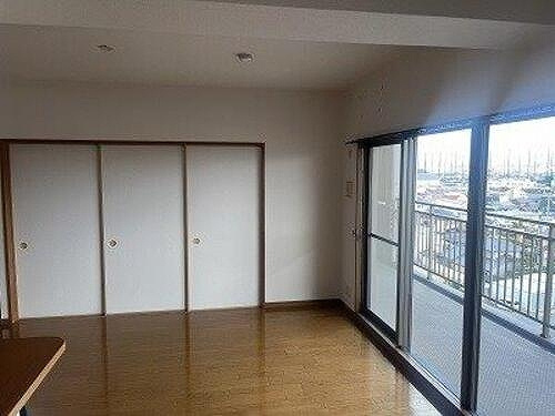 ライオンズマンション貝塚モリスの居間