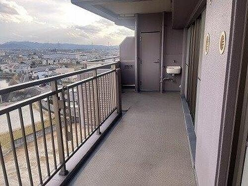 ライオンズマンション貝塚モリスのバルコニー