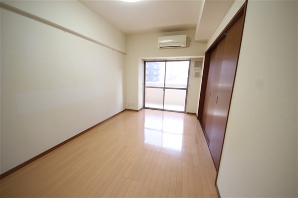 【ティーズガーデンの洋室】