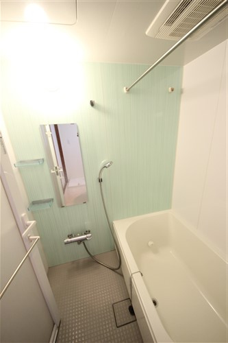 【ティーズガーデンの浴室】