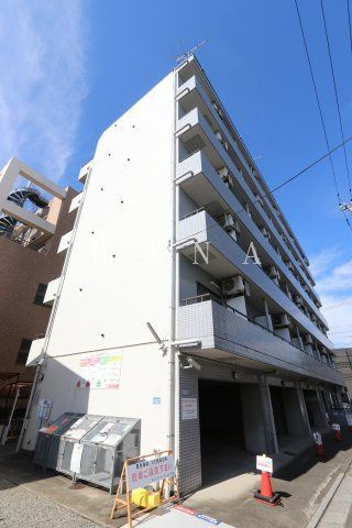 エバーグレース西府の外観