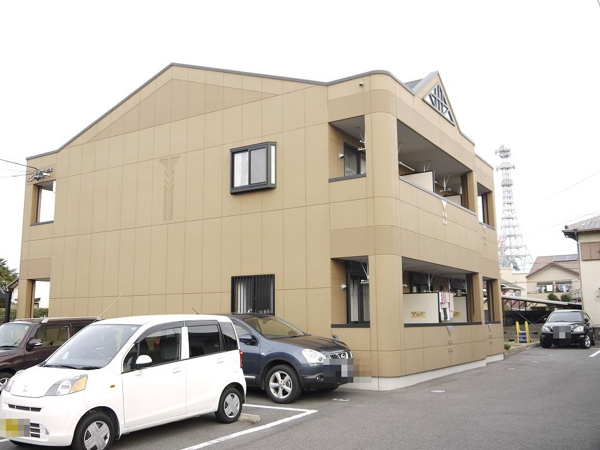 ハイツ南丸の内の外観