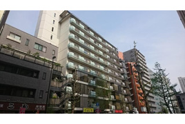 バラードハイム新宿渡辺ビルの外観