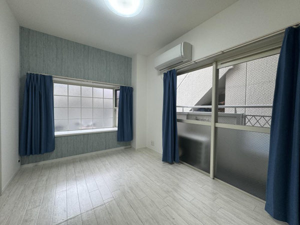 リバープロムナードの居間