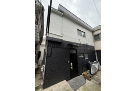 目黒区上目黒の戸建ての外観