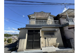 生駒市俵口町の戸建ての外観