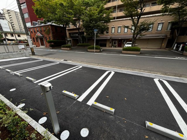 【グランメゾンの駐車場】