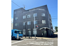 室蘭ナラサキビルの外観